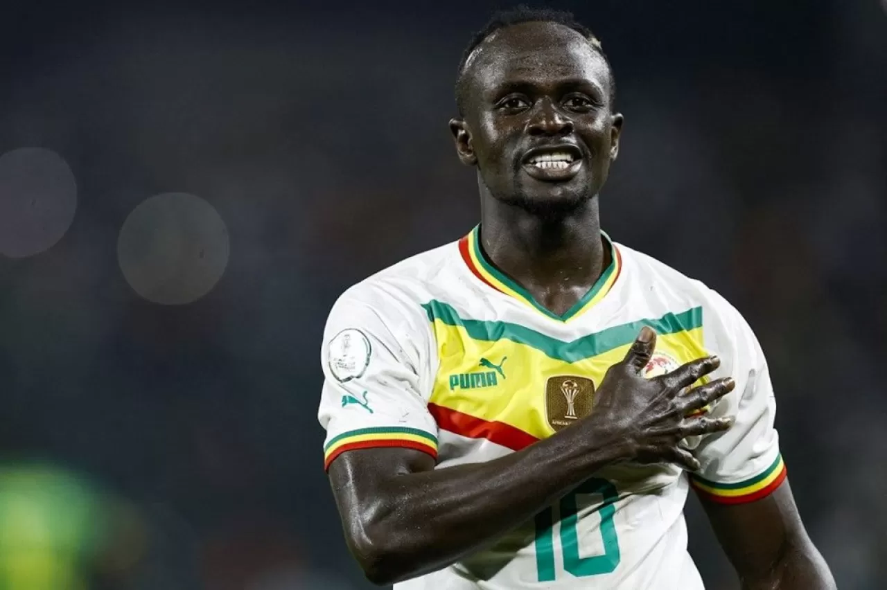 Beşiktaş President Hasan Arat Holds Initial Talks with Sadio Mane, Stirring Up the Headlines!