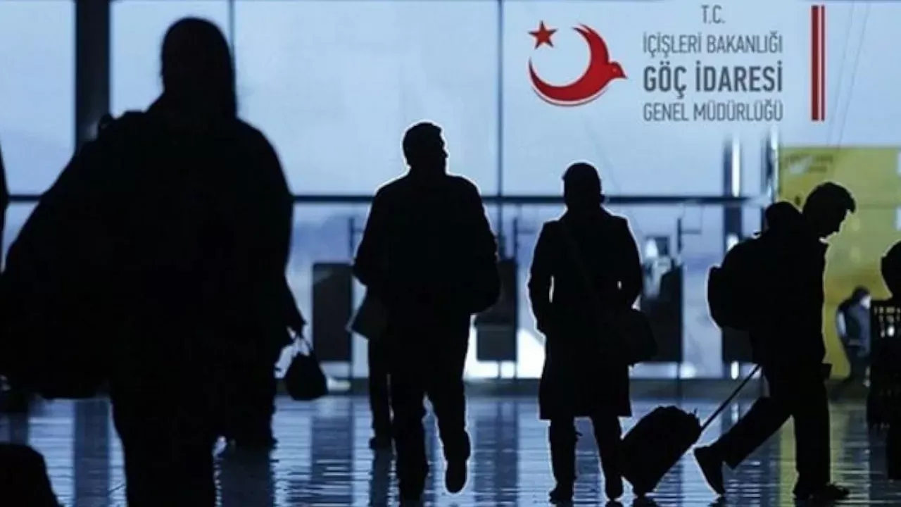 Unprecedented Rise in Foreign Residents Exiting Turkey in 2023