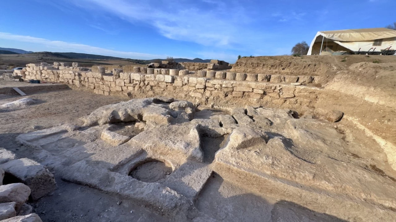 "Exploration Unearths Ancient Treasures at Kastabala: Revealing Türkiye's Rich Heritage"