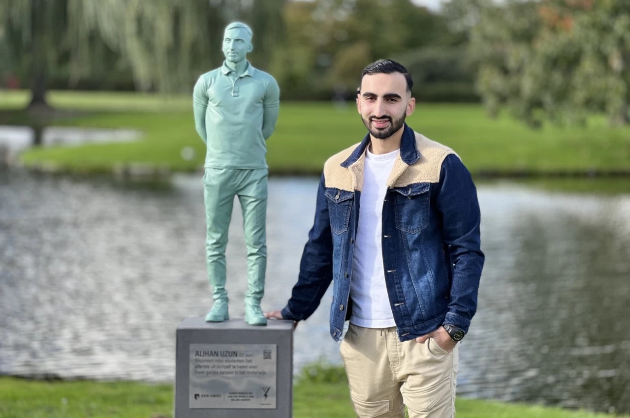 First Turkish Man Statue Unveiled in the Netherlands, Inspiring Youth to Make a Difference