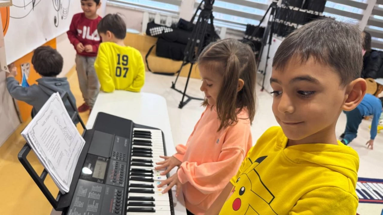 Beşiktaş Yıldız Erten Kindergarten Introduces Innovative Preschool Music Education Program for Early Talent Development.