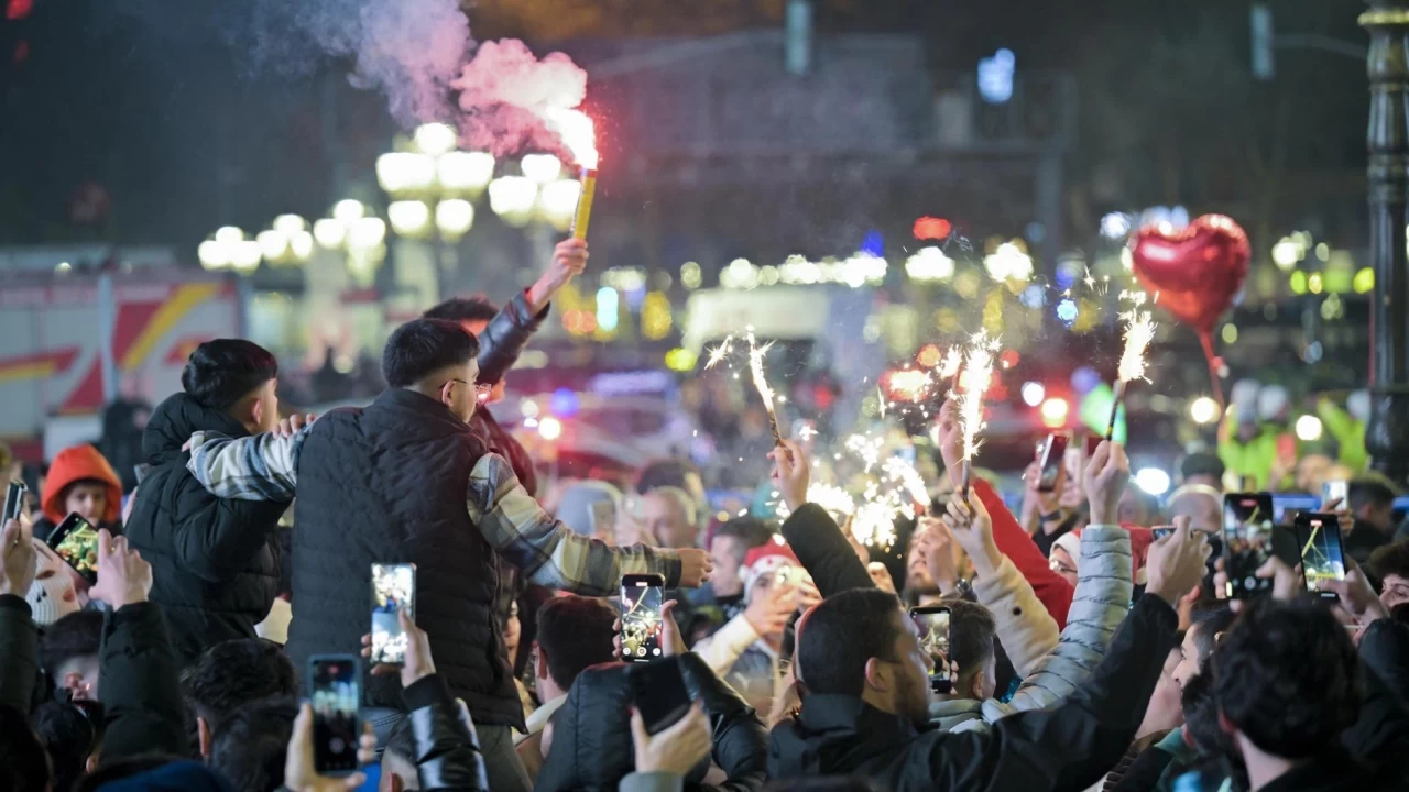 Turkey Welcomes 2025 with Spectacular New Year Celebrations and Hope for Peace