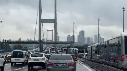 Rain intensifies Istanbul's traffic woes