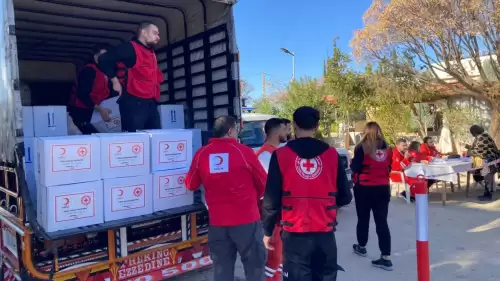 Turkish Red Crescent Distributes 500 Food Aid Packages in War-Torn Nabatieh