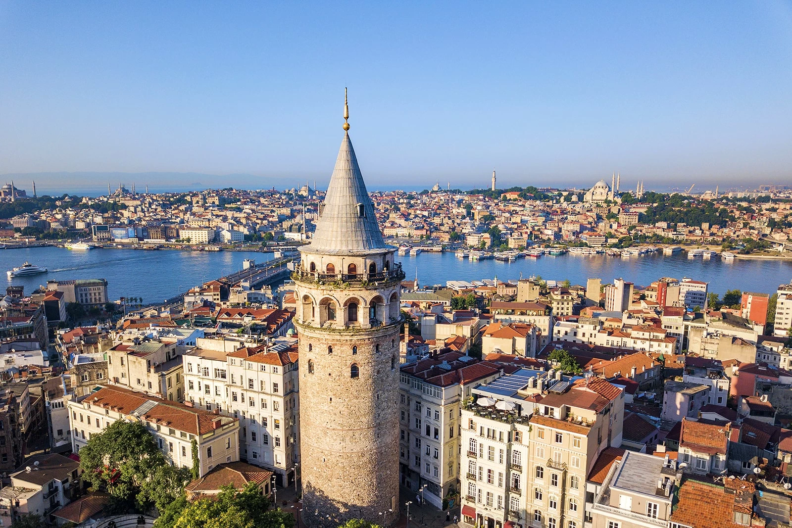 Exploring the Magnificence of Istanbul's Blue Mosque and Historic Tombs of Sultan Ahmet and Kosem Sultan