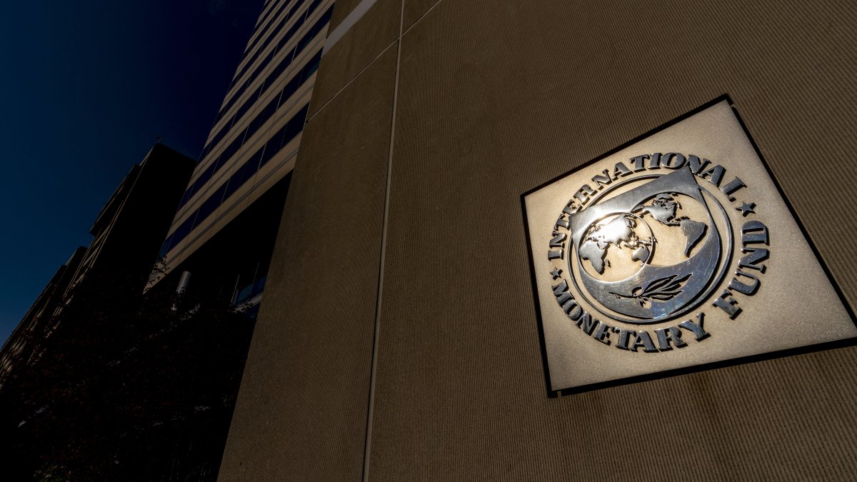 IMF Expects Global Growth to Rise to 3.3% in 2026, Warns Against Unilateral Policies