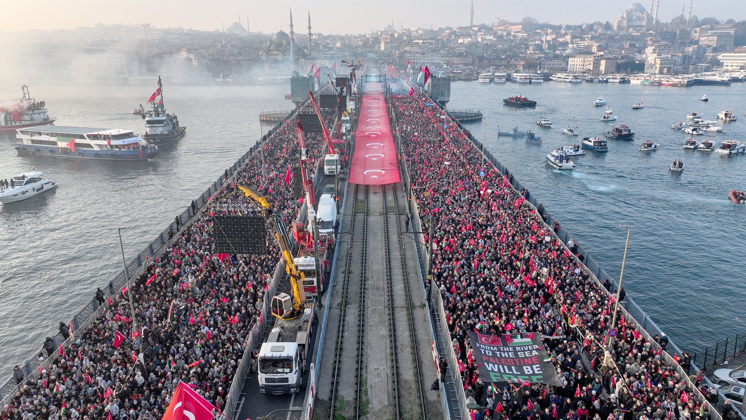 Solidarity Rally at Galata Bridge: Türkiye Stands with Palestine Against Gaza Atrocities